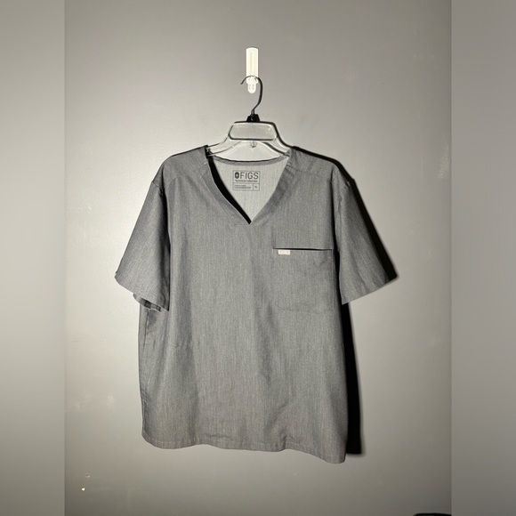 Figs Chisec Three-Pocket Scrub Top Men’s Size XL in Graphite - Picture 2 of 5